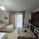Teo Sea Stay Apartments شقة ساراندا
